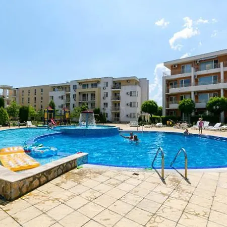 Holiday Fort Noks Апартаменти